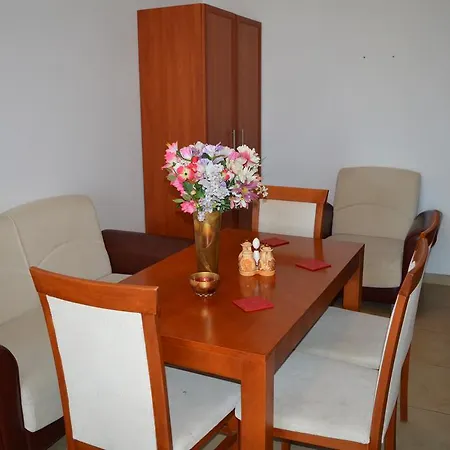 Bratanov In Ashton Hall 公寓 阳光海滩